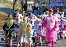 Rosenmontag In Jena Farbe Und Frohsinn Erlebte Winzerla 04